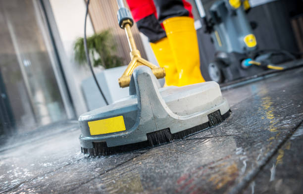 Best Roof Power Washing Services  in Howard, WI